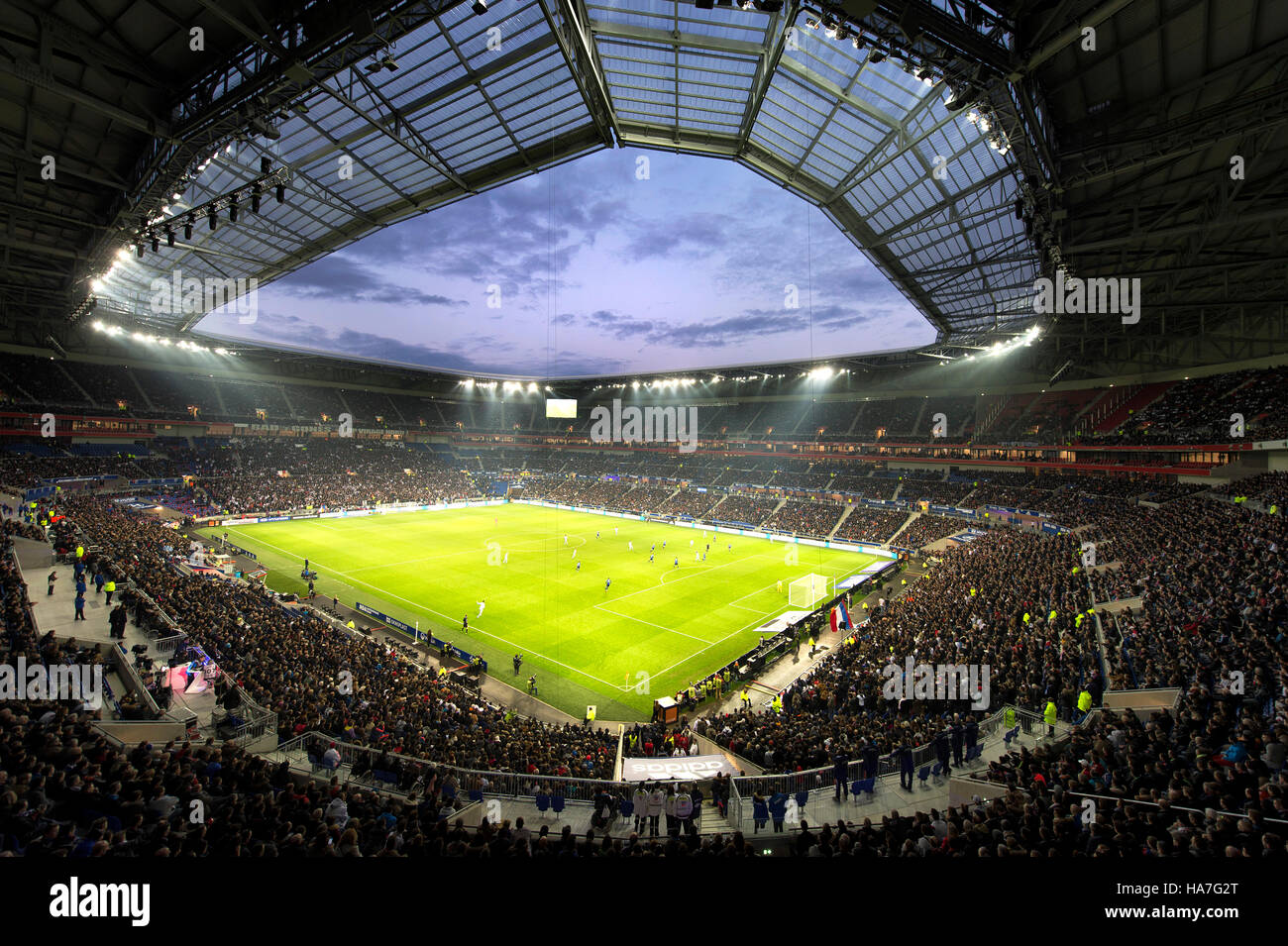 Décines-Charpieu, proche de Lyon (sud-est de la France) : Parc Olympique Lyonnais soirée inaugurale (2016/01/09) Banque D'Images