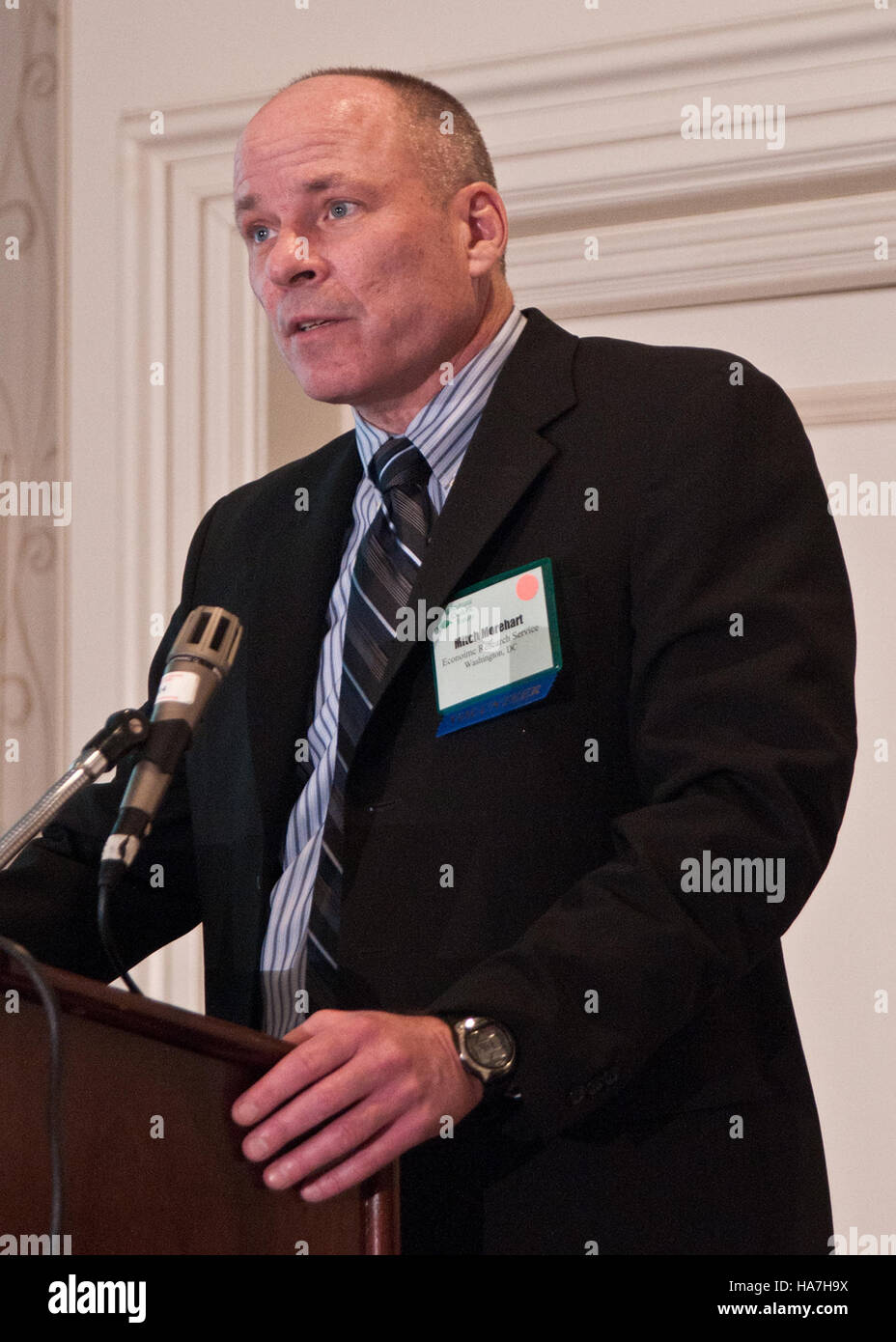 Une réunion organisée par le Bureau de l’économiste en chef de l’USDA et le Service de recherche économique en Virginie a porté sur l’économie agricole, les tendances du marché et les implications politiques. Le World Agricultural Outlook Board a joué un rôle clé dans la discussion des prévisions agricoles mondiales et de leur impact sur les pratiques agricoles américaines. Banque D'Images