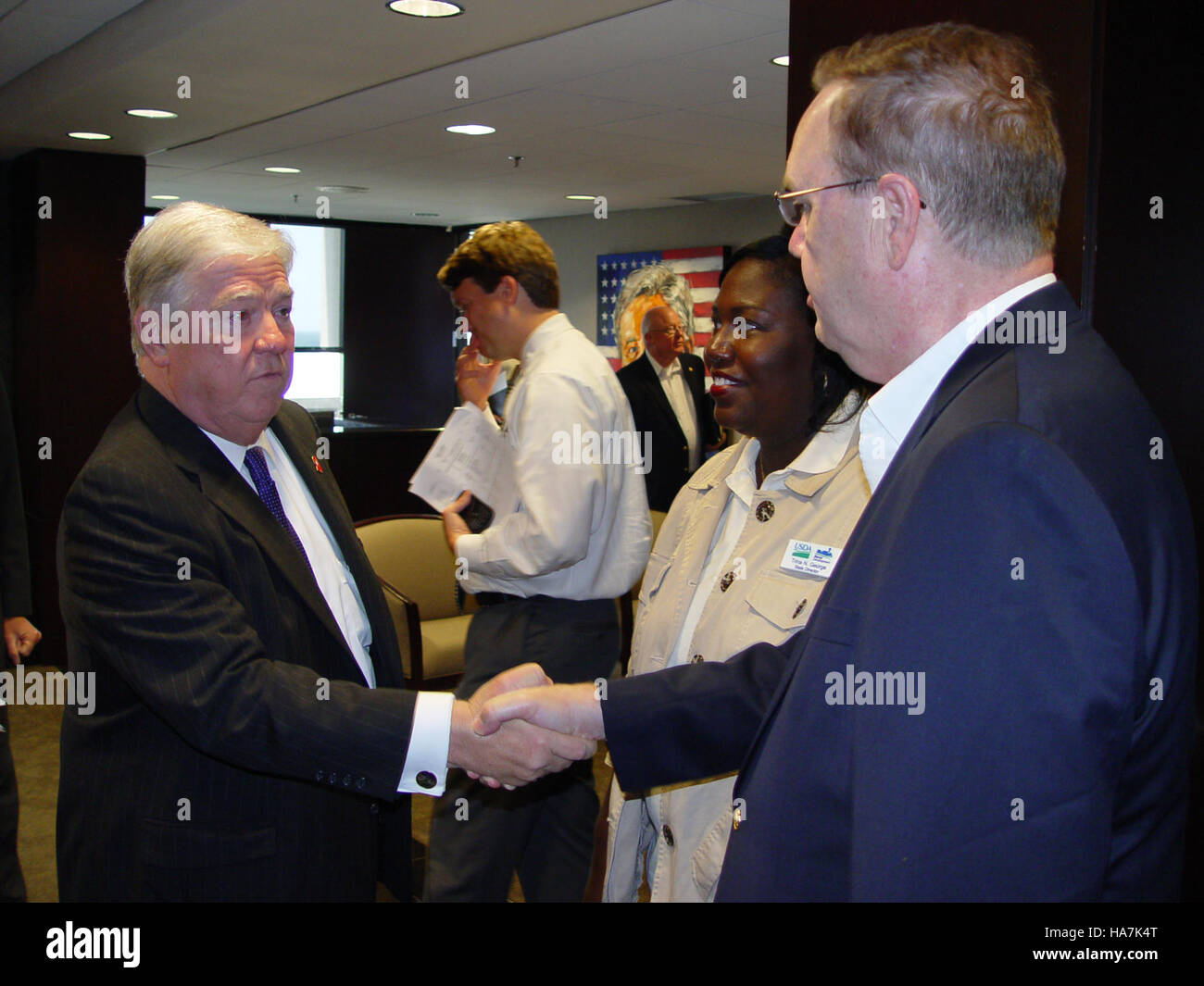 Tonsager Haley a été impliqué dans des initiatives qui relient l'agriculture, la science et la politique. Axé sur les politiques qui soutiennent la durabilité agricole, le travail de Haley met l'accent sur l'intersection de l'action gouvernementale, de la science environnementale et du secteur agricole. Banque D'Images