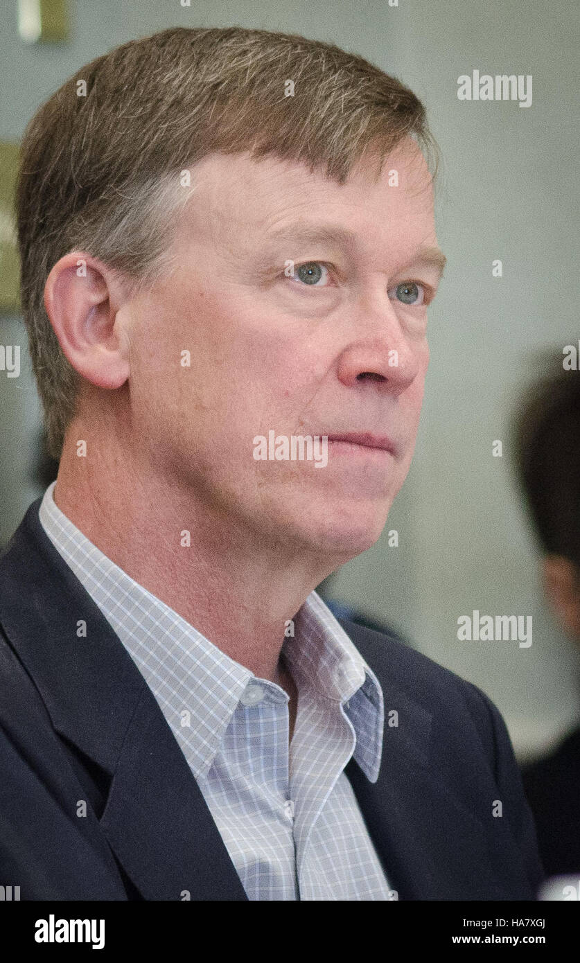 Ken Salazar, Lisa Jackson et Nancy Sutley, des figures clés de la politique environnementale américaine, collaborent avec des organismes comme la CEQ, le DOI et l’EPA pour relever les défis environnementaux, y compris les initiatives de conservation et de durabilité. Banque D'Images