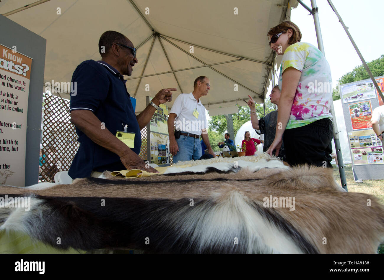 L'USDA a organisé un festival communautaire au National Mall à Washington D.C. pour célébrer le 150e anniversaire du ministère de l'Agriculture et promouvoir le patrimoine agricole et l'éducation. Banque D'Images