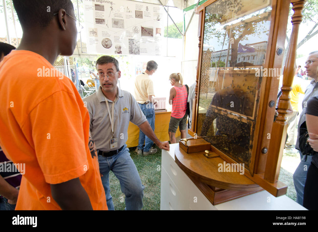 Le 150e anniversaire du ministère de l'Agriculture a été célébré avec un festival communautaire au National Mall, mettant en vedette des programmes éducatifs et des activités de sensibilisation des universités de concession de terres et des représentants de l'USDA. Banque D'Images