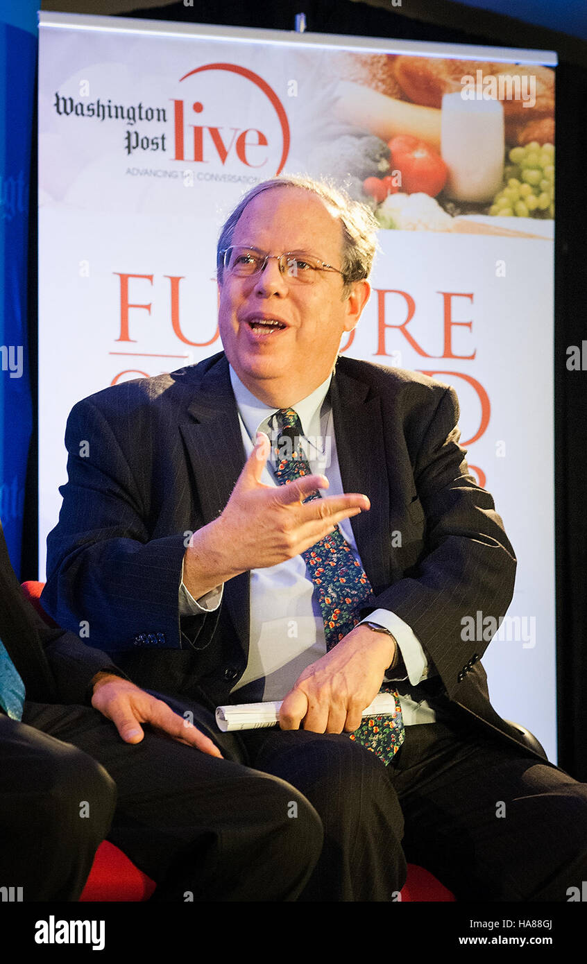 Le rapport du Food Research and action Center (FRAC) de l’USDA met en lumière l’avenir de l’alimentation en Amérique, en mettant l’accent sur la sécurité alimentaire, la nutrition et les pratiques agricoles durables. Il reflète les initiatives clés visant à lutter contre la faim et à promouvoir l'équité alimentaire aux États-Unis Banque D'Images