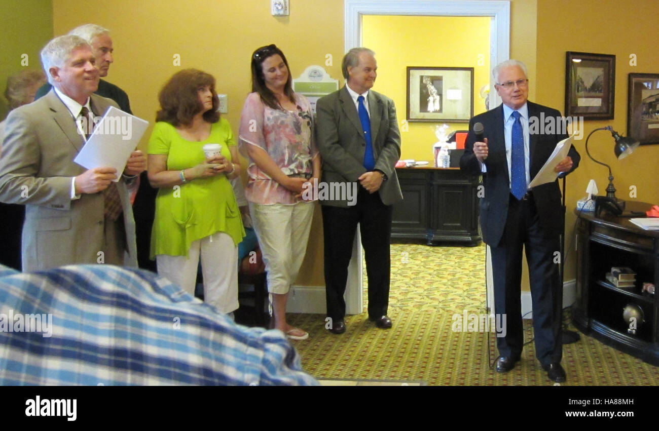 Daisy Hill, une région connue pour son importance historique, figure dans cette communication. L'image représente la culture locale, soulignant le rôle de la région dans le développement régional et son lien avec les paysages naturels. Banque D'Images