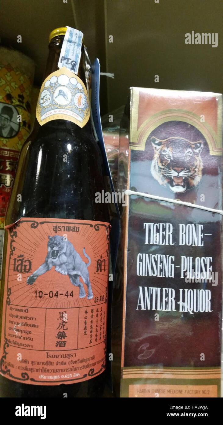 Le Fish and Wildlife Service des États-Unis s'attaque au trafic illégal d'espèces sauvages dans les parcs nationaux par des efforts d'application visant à prévenir le commerce illégal d'espèces protégées et à promouvoir la protection et la conservation des espèces sauvages. Banque D'Images