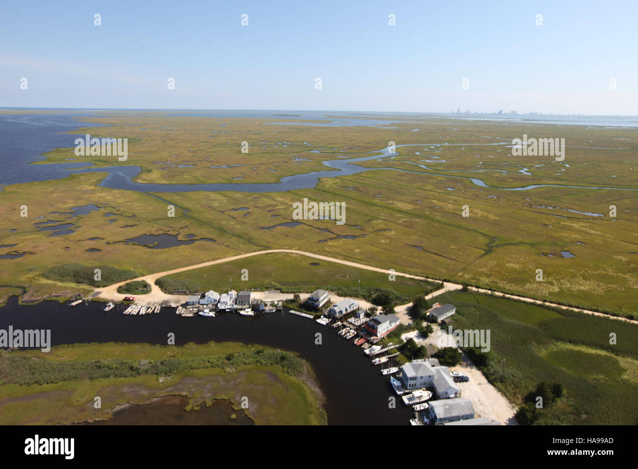 Usfwsnortheast 15035031855 Maisons sur bord d'Edwin B. Forsythe National Wildlife Refuge Banque D'Images