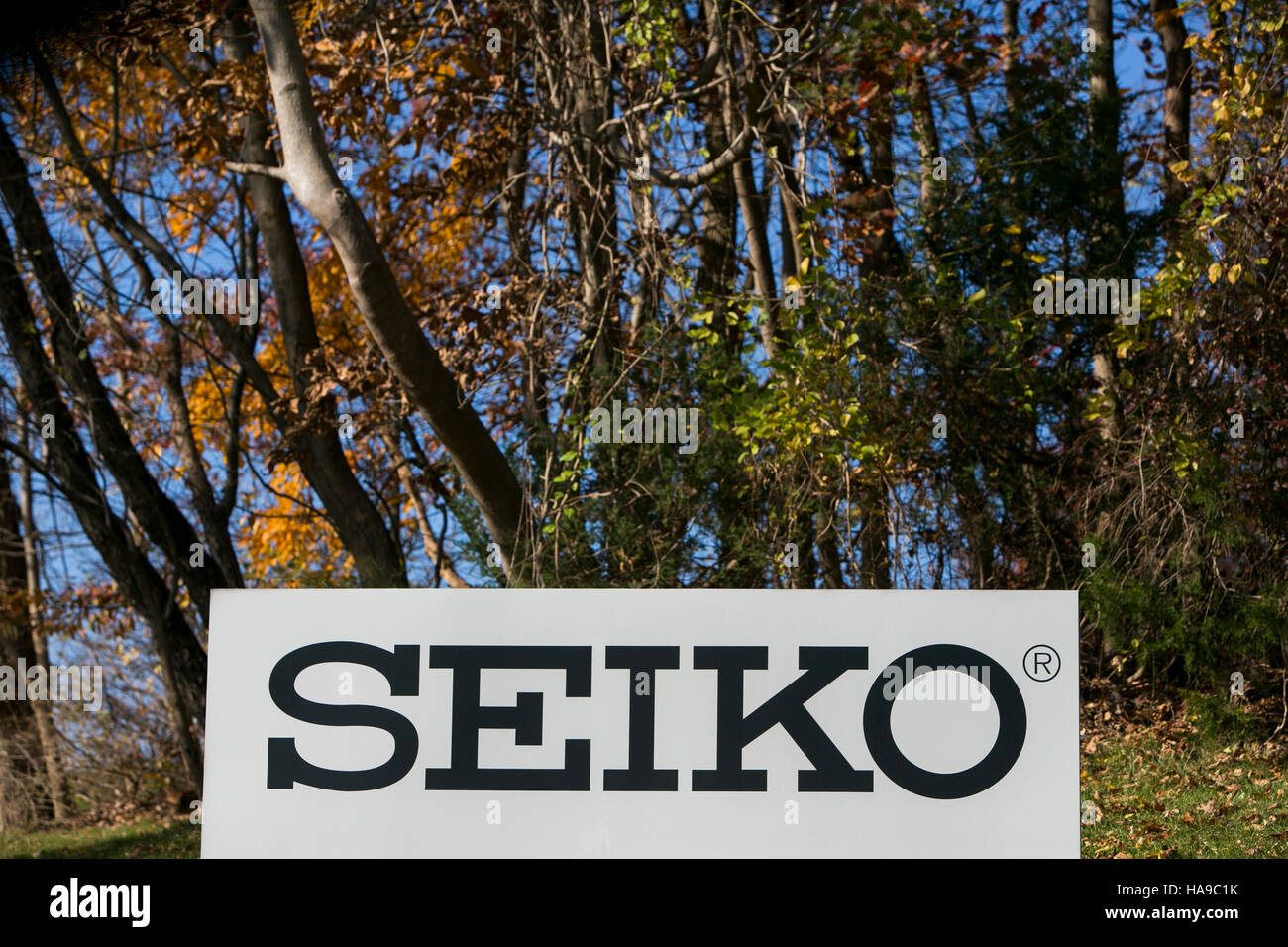 Un logo affiche à l'extérieur d'un établissement occupé par la Seiko  Corporation of America de Mahwah, New Jersey le 5 novembre 2016 Photo Stock  - Alamy