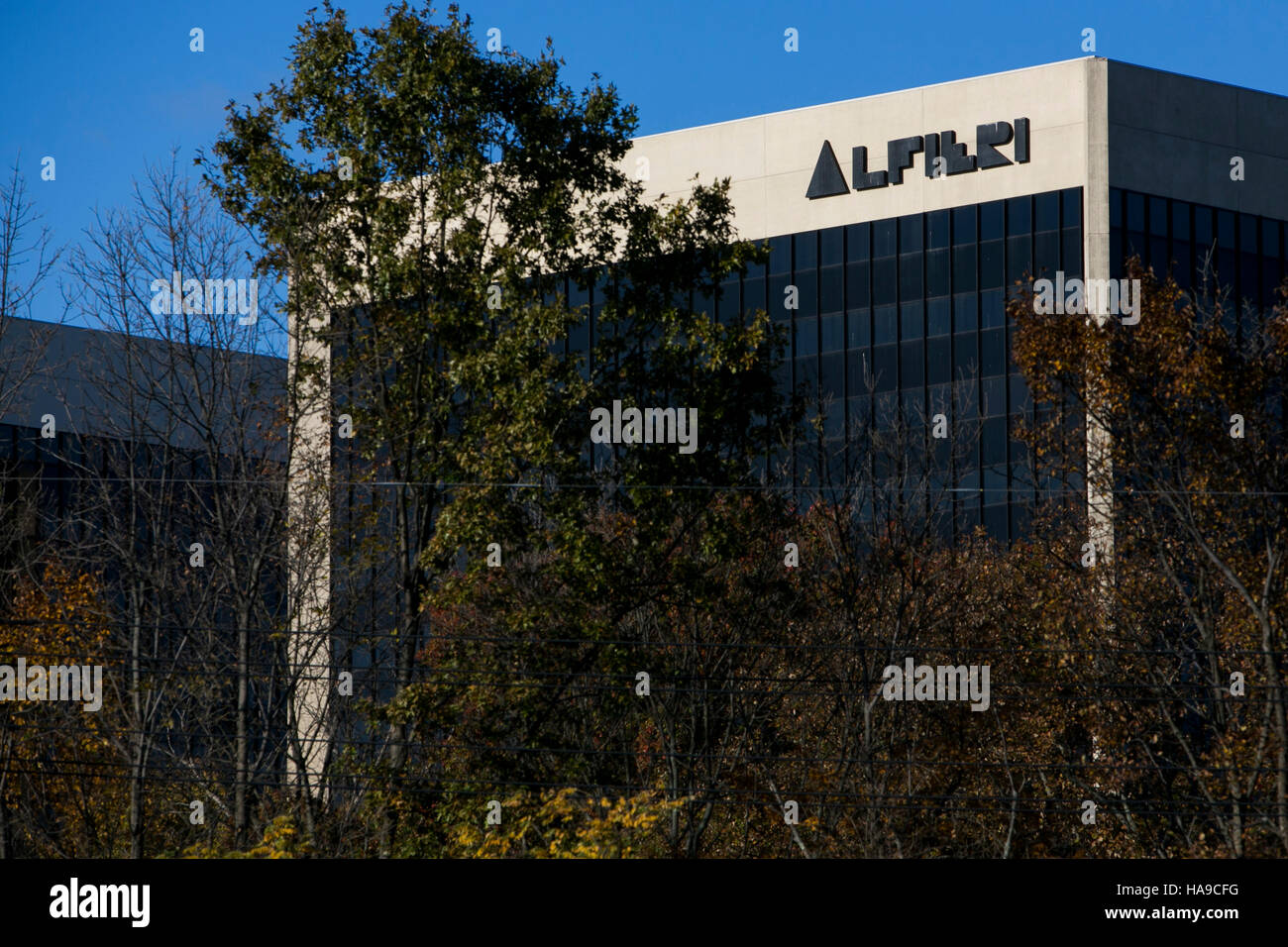 Un logo affiche à l'extérieur d'un établissement occupé par Alfieri Property Management à Edison, New Jersey le 6 novembre 2016. Banque D'Images