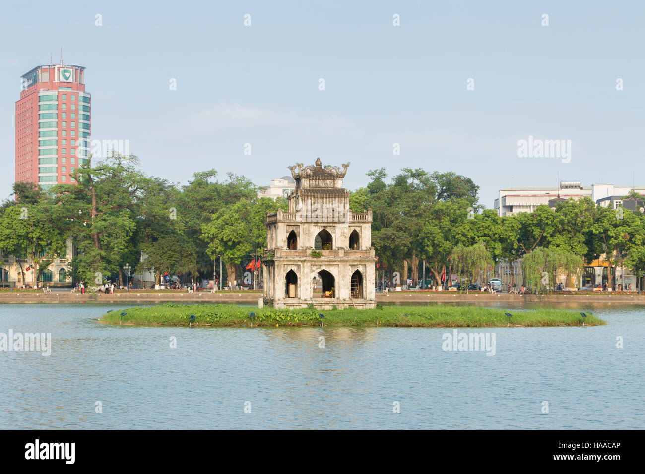 Thap Rua temple ou Tour de la tortue, le lac Hoan Kiem, Hanoi, Vietnam Banque D'Images