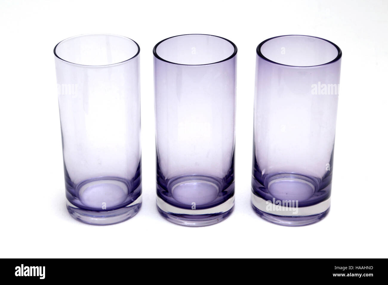 Trois verres violet soufflé Banque D'Images