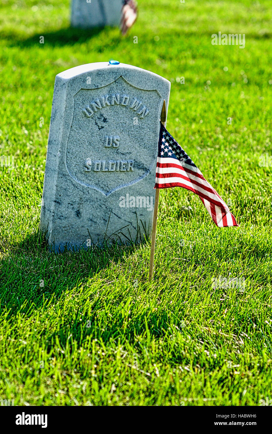 Fort Myer, Virginie, USA - 1 mai 2015 : American flags la mémoire des anciens combattants inhumés au cimetière national d'Arlington à Fort Myer, près de Washington, D.C. Banque D'Images
