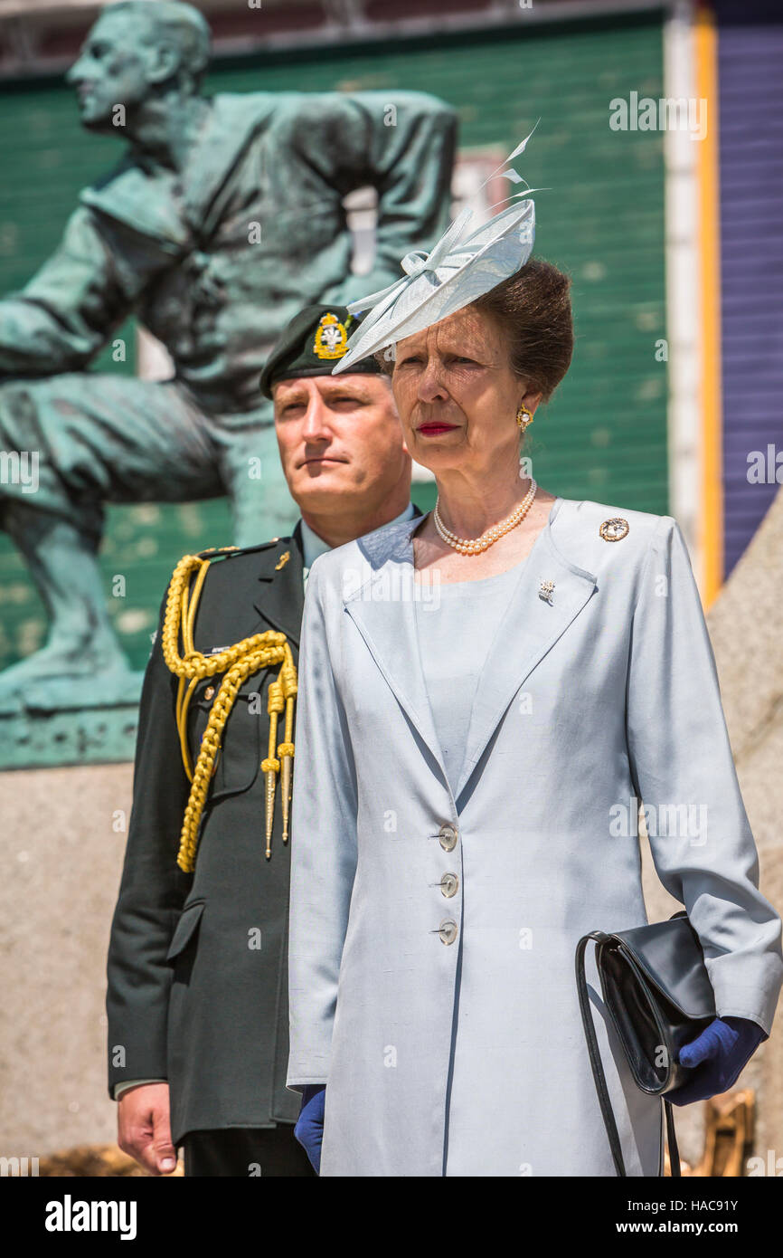 La princesse Anne au Canada Day Service du Jour du Souvenir au monument aux morts à St John's, Terre-Neuve et Labrador, Canada. Banque D'Images