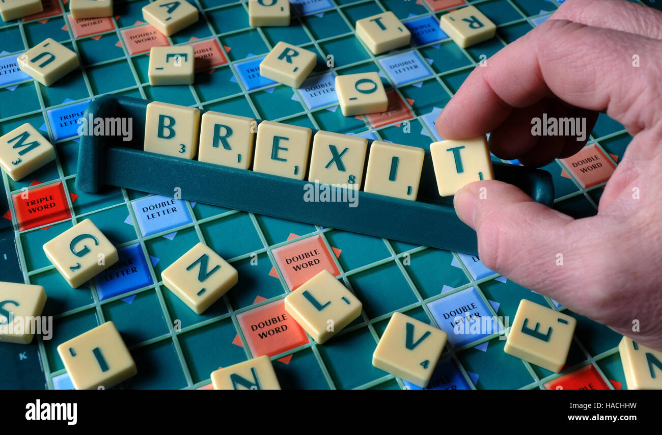 SCRABBLE Jeu de mots orthographe lettres 'BREXIT' RE BREXIT DE QUITTER L'UNION EUROPÉENNE L'article 50 de l'UE VOTE RÉFÉRENDAIRE GO ÉCONOMIE BRITANNIQUE Banque D'Images