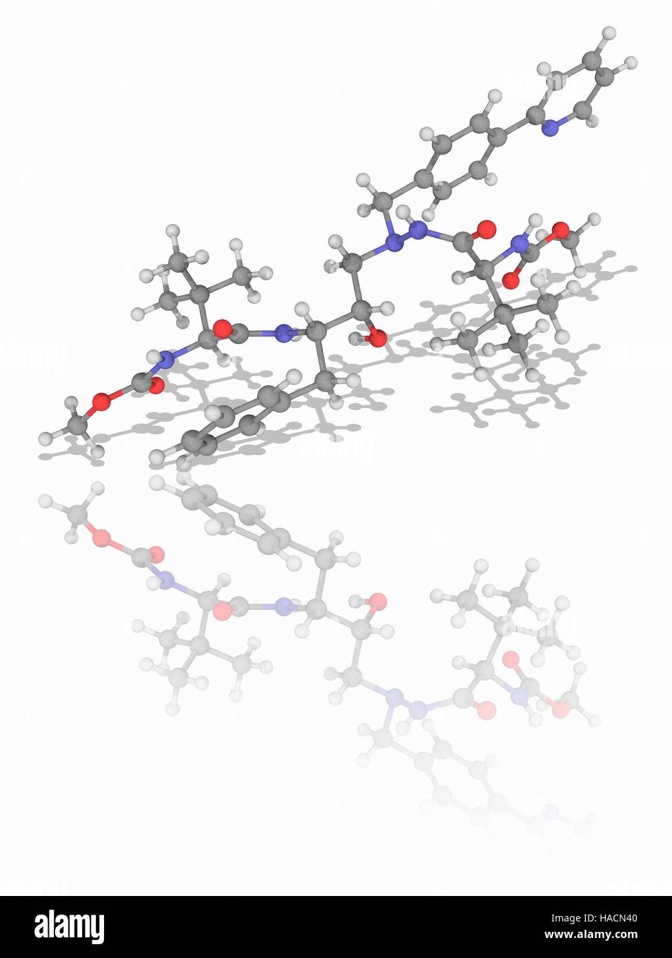 L'atazanavir. Le modèle moléculaire du médicament antirétroviral atazanavir (C38.H52.N6.O7). Ce médicament est dans la classe des inhibiteurs de protéase utilisé dans le traitement du VIH (virus de l'immunodéficience humaine). Les atomes sont représentés comme des sphères et sont codés par couleur : carbone (gris), l'hydrogène (blanc), l'azote (bleu) et d'oxygène (rouge). L'illustration. Banque D'Images