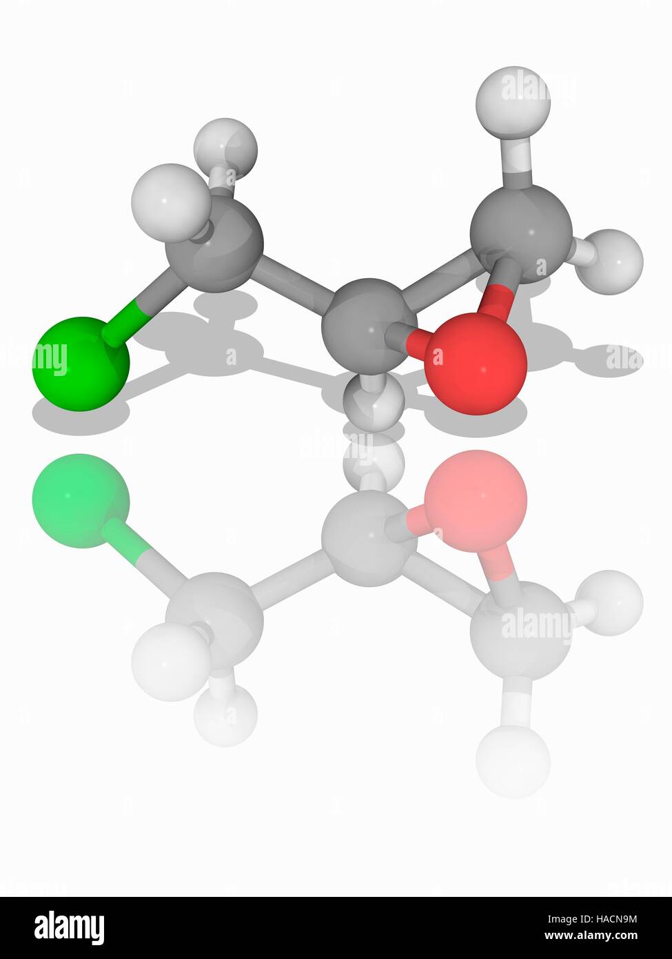 L'épichlorhydrine. Le modèle moléculaire de l'épichlorhydrine chimiques organochlorés (C3.H5.Cl.O), également connu sous le nom de ECH. Très réactif, il est utilisé dans l'industrie chimique dans la production de glycérol, plastiques, colles et résines époxy, et des élastomères. Les atomes sont représentés comme des sphères et sont codés par couleur : carbone (gris), l'hydrogène (blanc), l'oxygène (rouge) et le chlore (vert). L'illustration. Banque D'Images