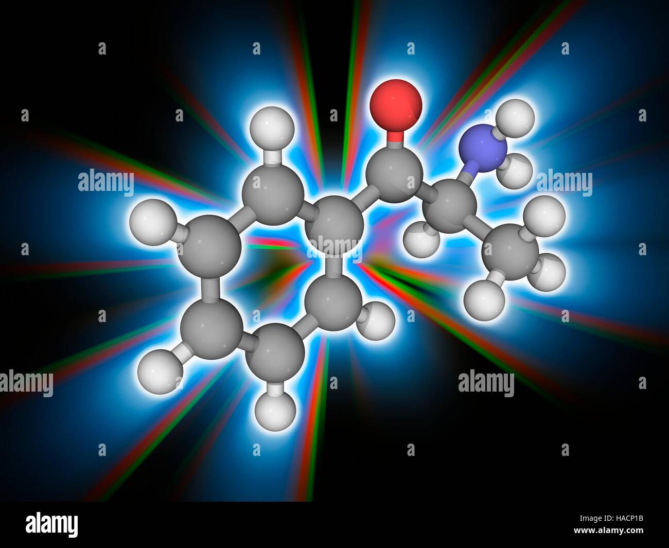 La cathinone. Le modèle moléculaire de la cathinone (C9.H11.N.O), trouvés dans l'arbuste Catha edulis. Connu comme le khat, les feuilles de cette plante sont traditionnellement mâchées pour leur effet stimulant. Cela est dû à la cathinone, qui est un alcaloïde monoamine semblable à l'amphétamine. Les atomes sont représentés comme des sphères et sont codés par couleur : carbone (gris), l'hydrogène (blanc) et d'oxygène (rouge). L'illustration. Banque D'Images