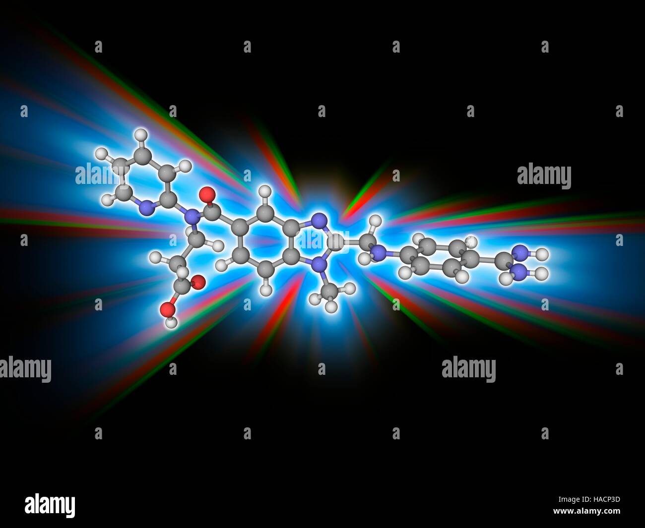 Le dabigatran. Le modèle moléculaire de l'anticoagulant dabigatran (C25.H25.N7.O3). C'est un anticoagulant oral appartenant à la classe des inhibiteurs directs de la thrombine. Les atomes sont représentés comme des sphères et sont codés par couleur : carbone (gris), l'hydrogène (blanc), l'azote (bleu) et d'oxygène (rouge). L'illustration. Banque D'Images