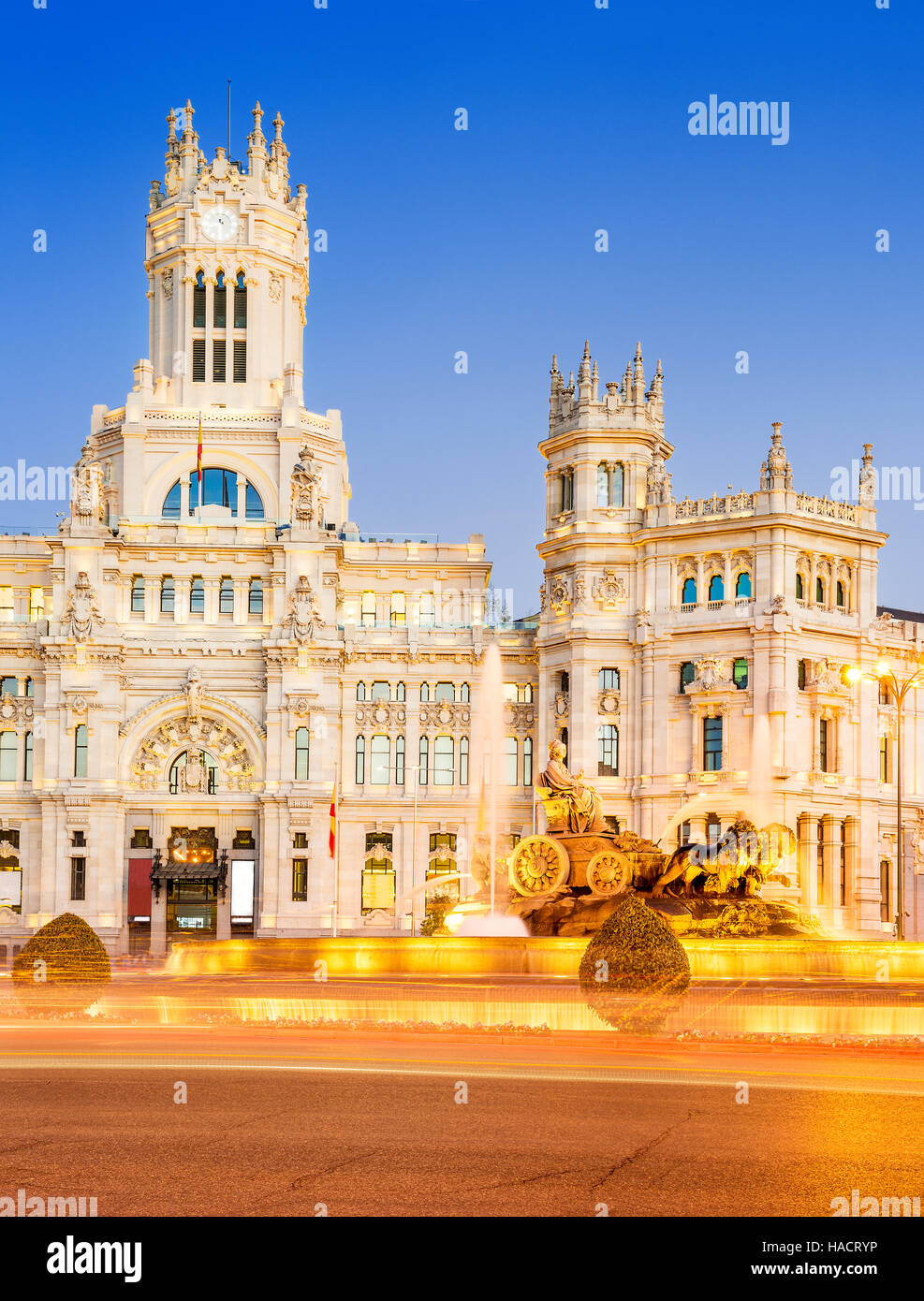 Plaza de la Cibeles (Cybele's Square) - Bureau de poste Central (Palacio de Comunicaciones), Madrid, Espagne. Banque D'Images