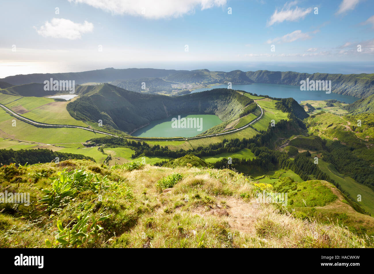 Vue du paysage de lacs dans l'île de São Miguel. Açores. Le Portugal. L'horizontale Banque D'Images