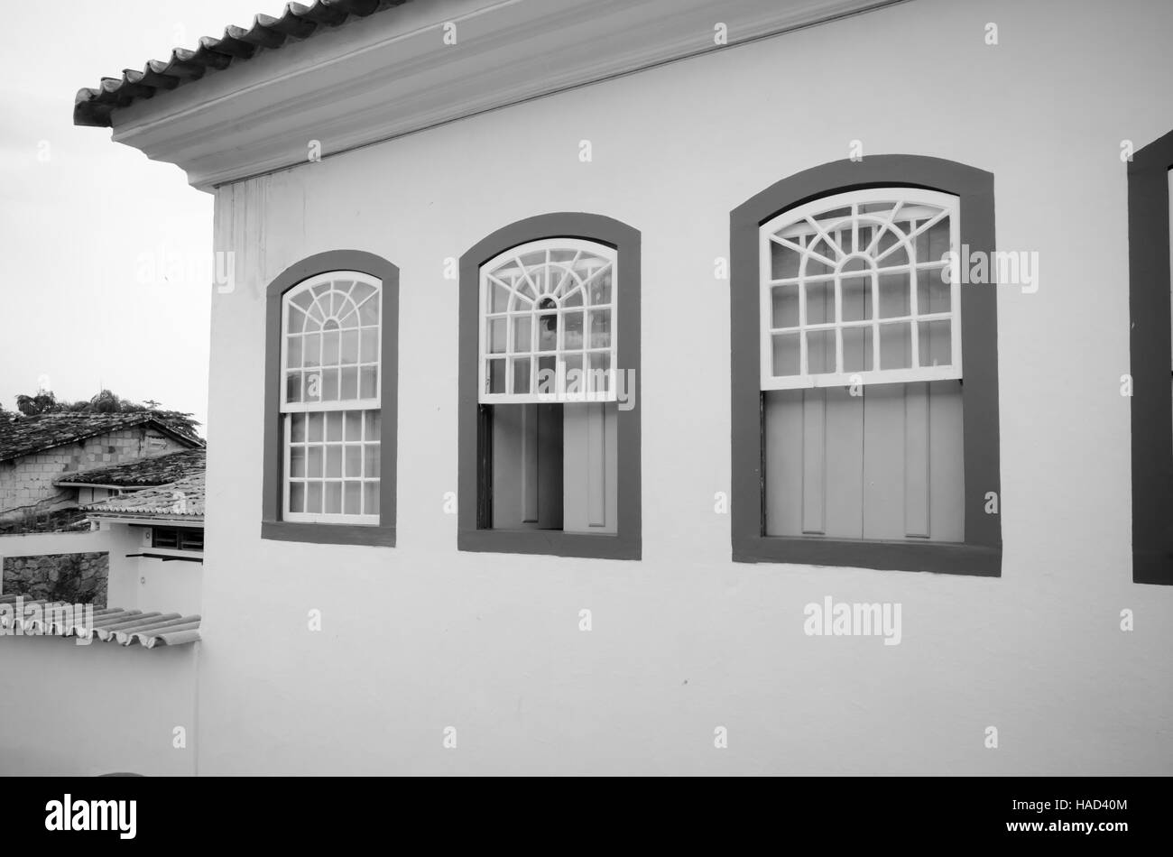 Street, old portuguese maisons coloniales dans le centre historique de Paraty, Rio de Janeiro, Brésil. Banque D'Images