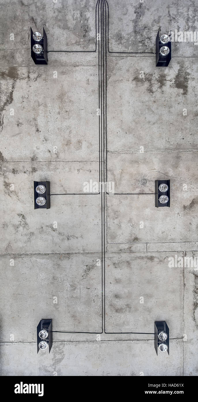 Lampes de plafond en béton noir sur Banque D'Images