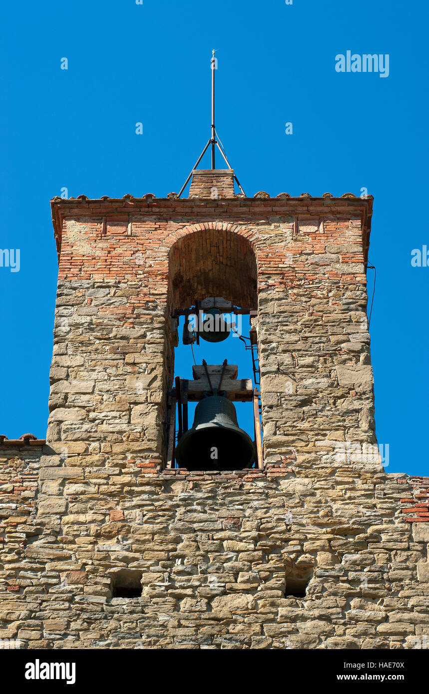 Des cloches de l'Palazzo del Podestà (XIV siècle) dans le village de Todi, Ombrie, Italie Banque D'Images