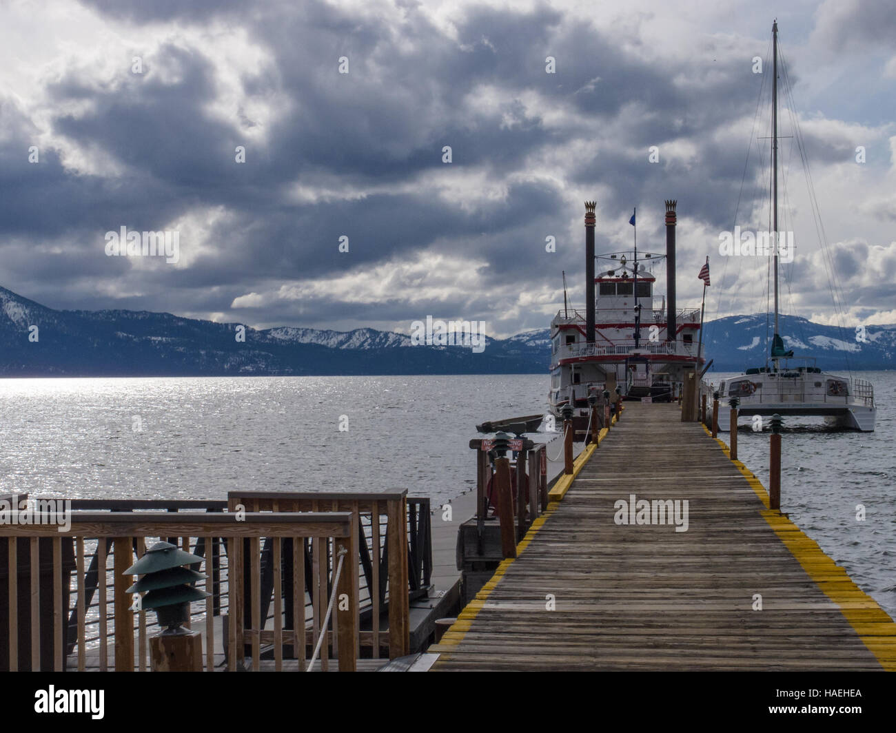 Mme Dixie amarré sur le lac Tahoe en Californie Banque D'Images