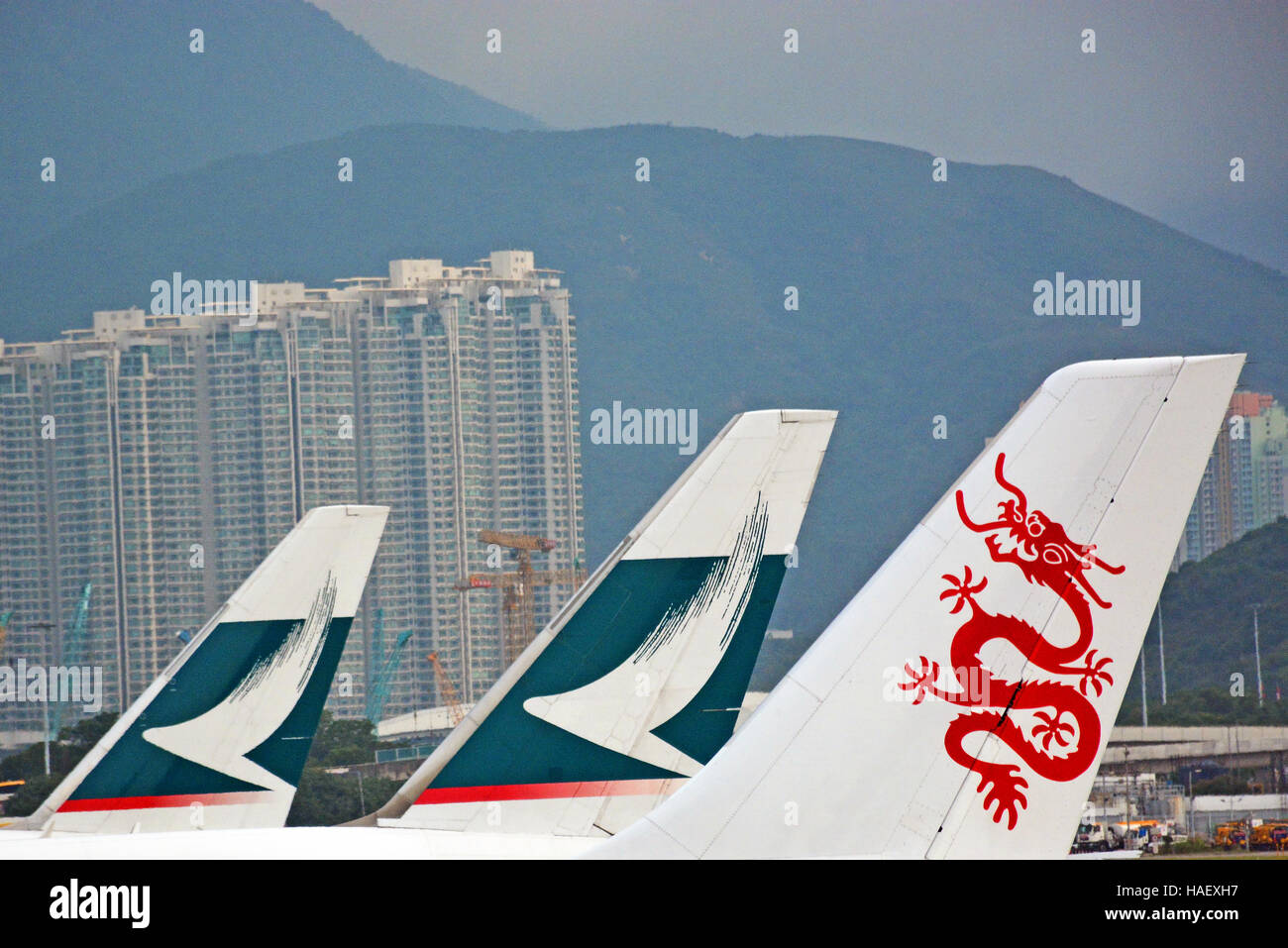 Cathay Pacific, Dragonair avion l'aéroport international de Hong Kong Banque D'Images