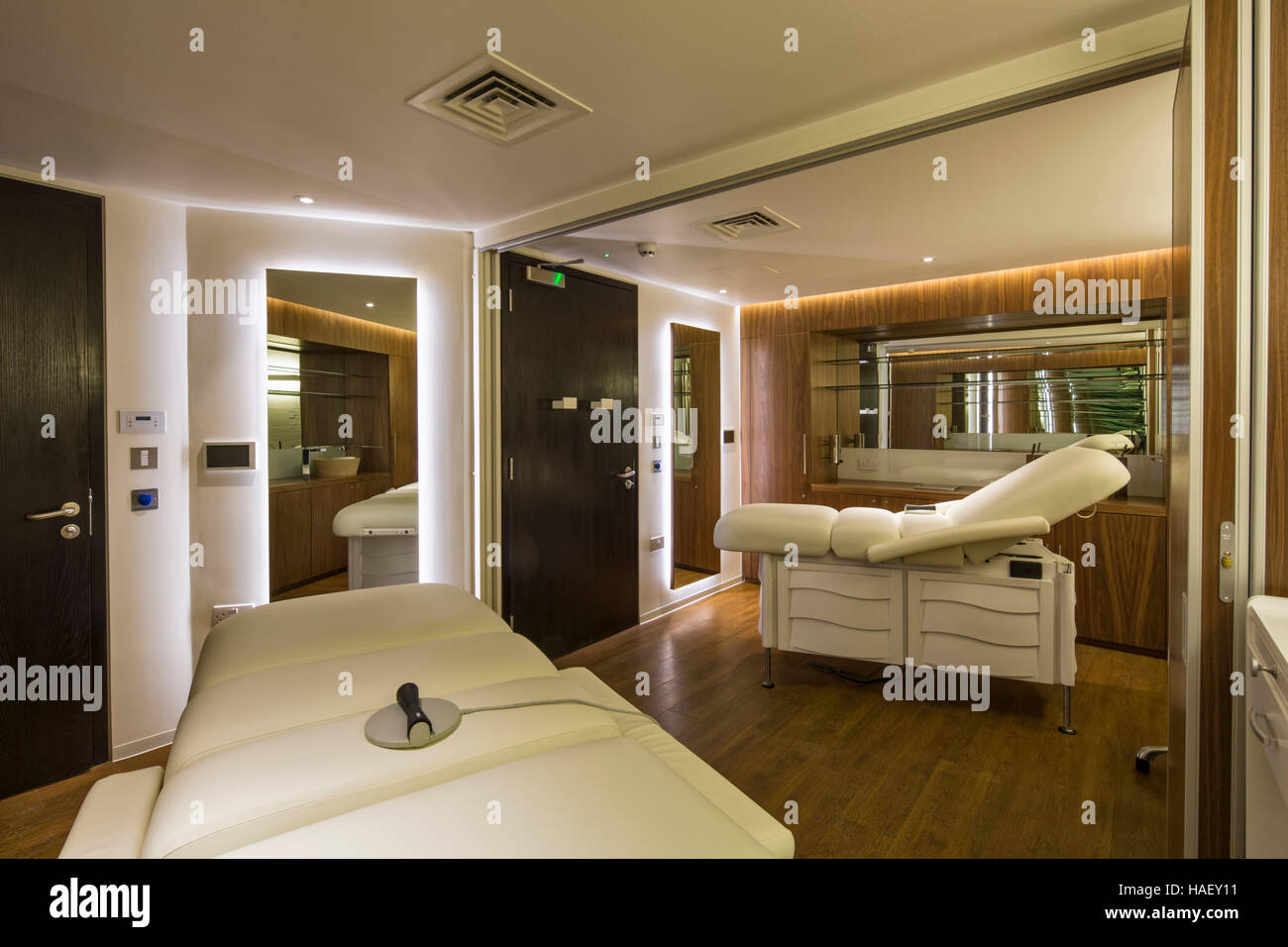 Spa salle de traitement. Canaletto Apartments, London, Royaume-Uni. Architecte : UNStudio, 2016. Banque D'Images