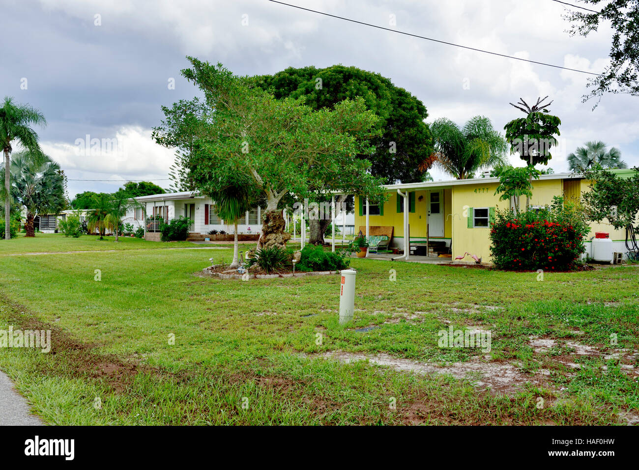 Moins cher fabriqué maisons dans quartier résidentiel, Saint James City, Floride Banque D'Images