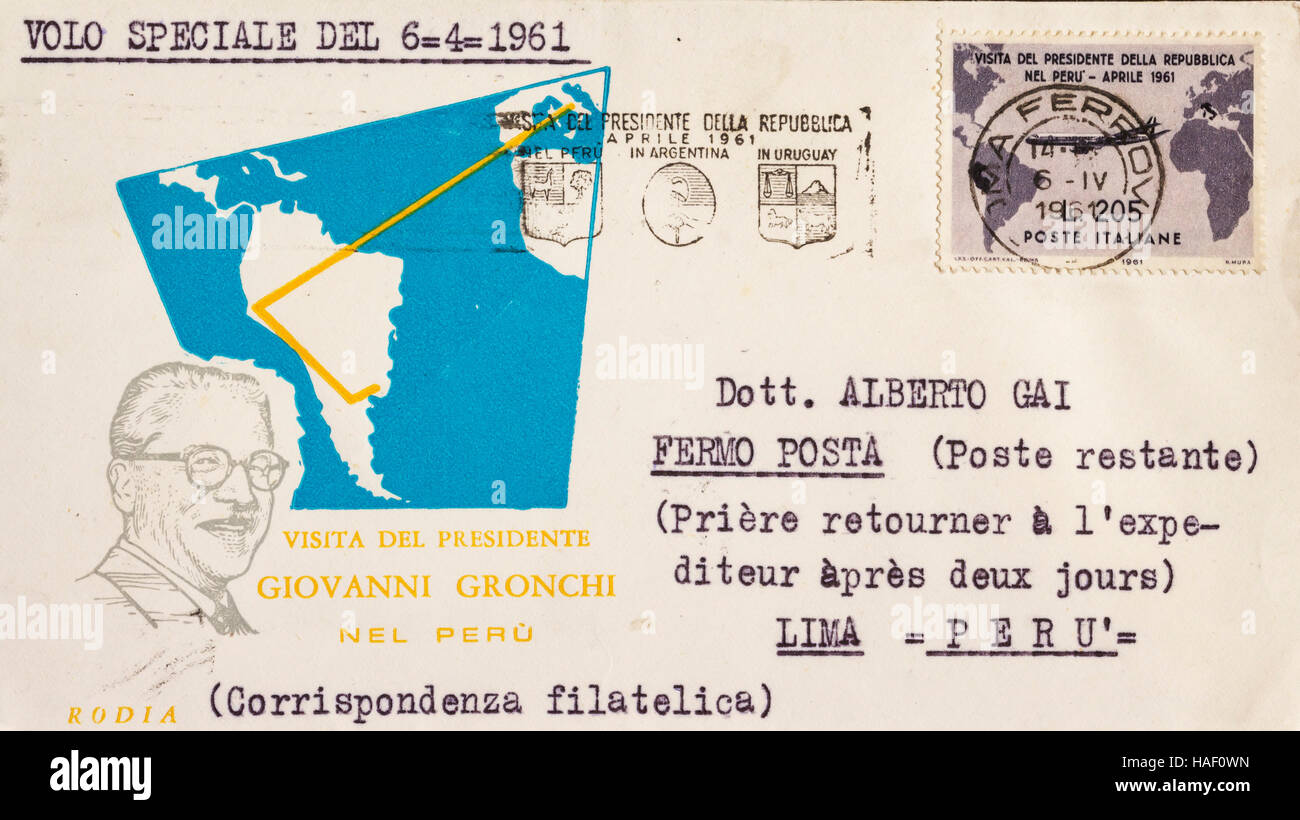 Biella, Italie - le 26 novembre 2016. Carte postale représentant la visite du Président Gronchi au Pérou en avril 1961 Banque D'Images