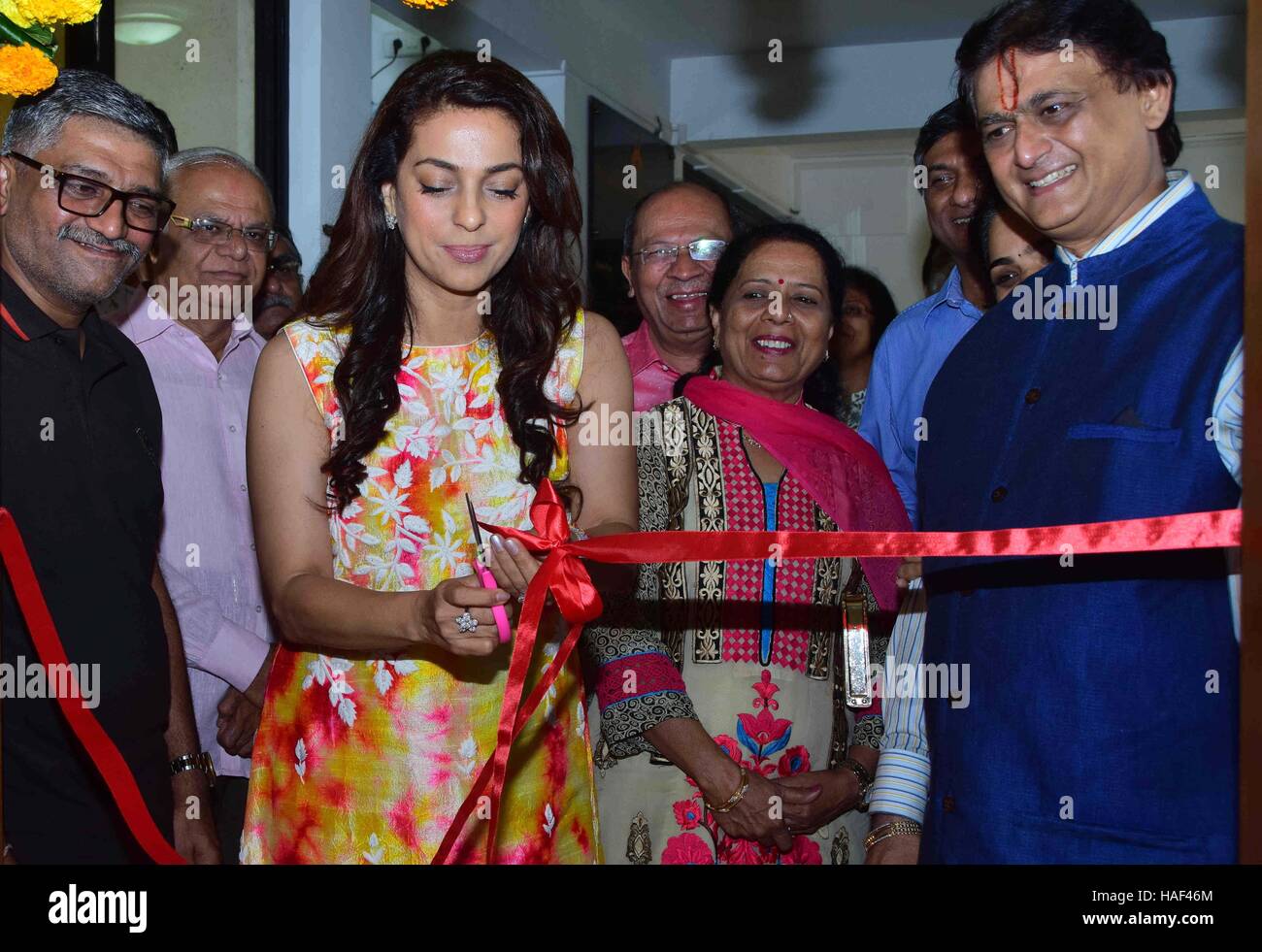 Bollywood acteur Juhi Chawla lors de l'inauguration de St Jude Inde centre de garde d'enfants à Mumbai, Inde le 25 septembre 2016. Banque D'Images
