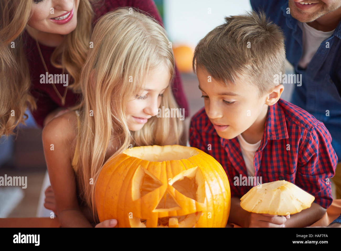 Passer Halloween avec toute la famille Banque D'Images