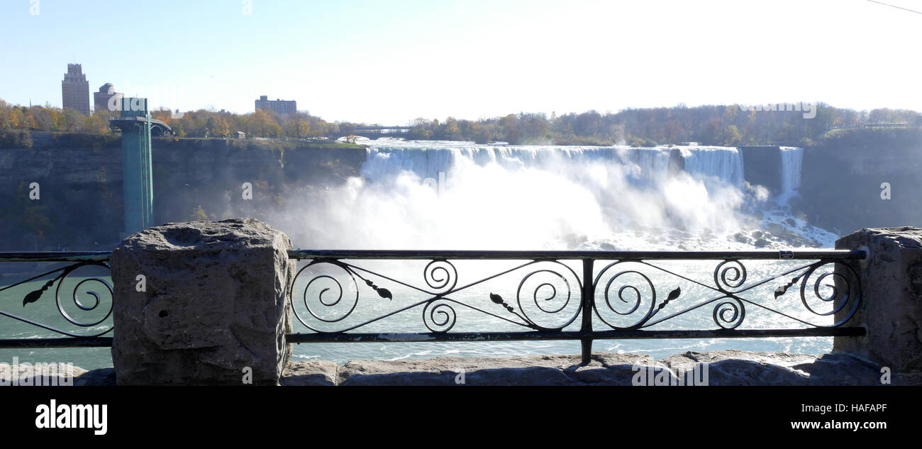 Tour d'observation de Niagara Falls Banque D'Images