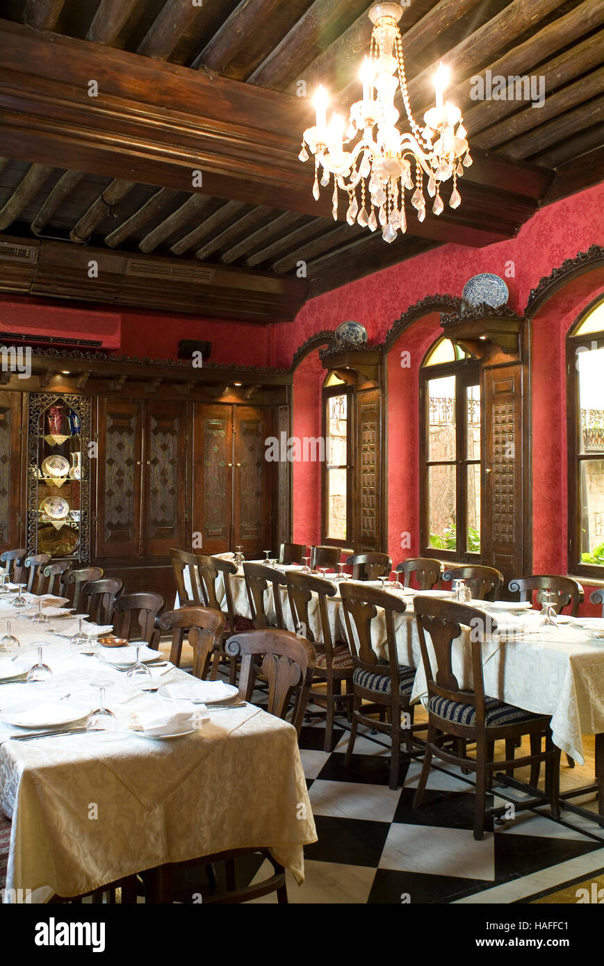 L'intérieur de Sissi House, un hôtel riche en cendres lors de la guerre civile en Syrie à Alep en 2012 Banque D'Images