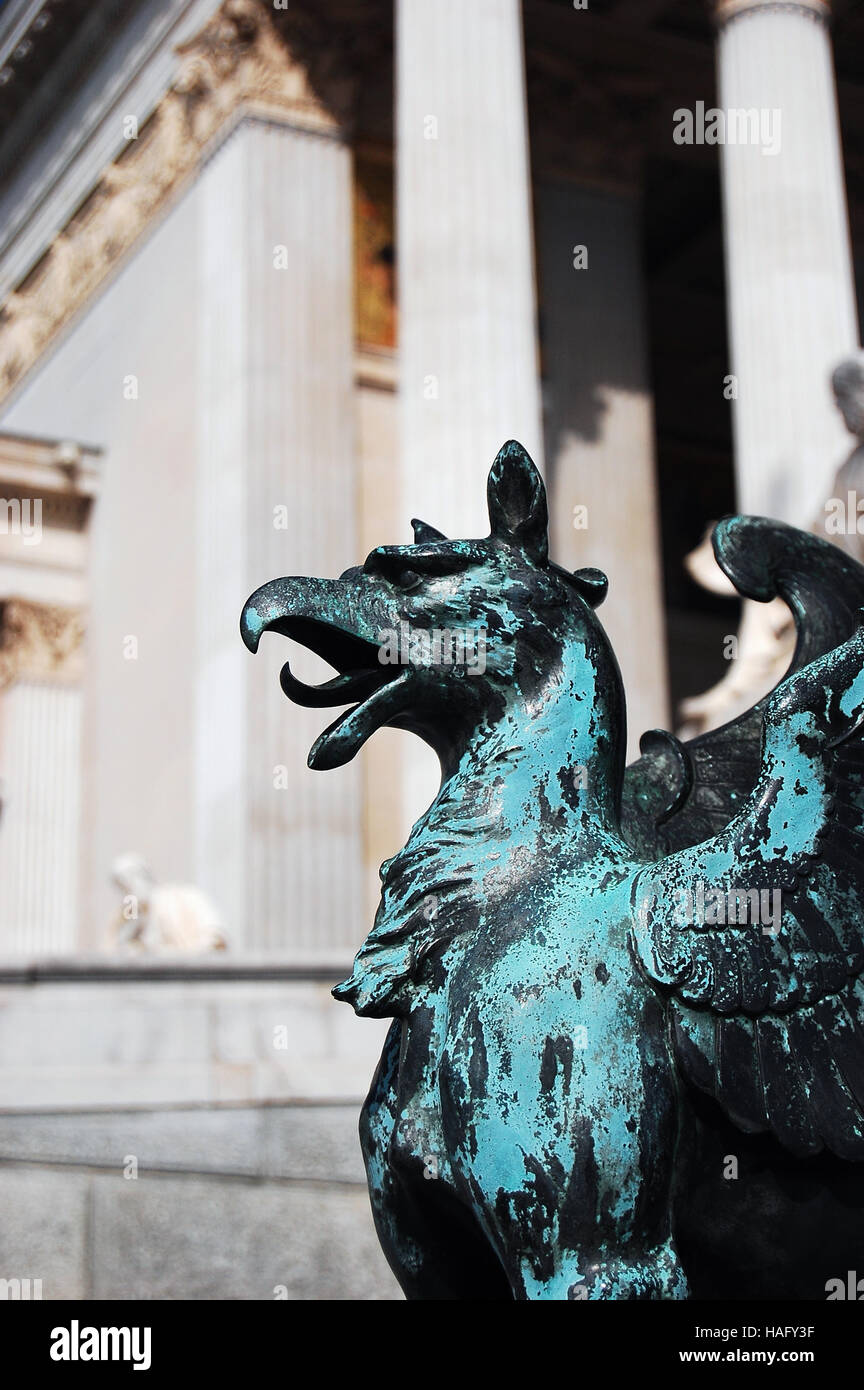 Statue de cuivre oxydé un eagle à Vienne Banque D'Images
