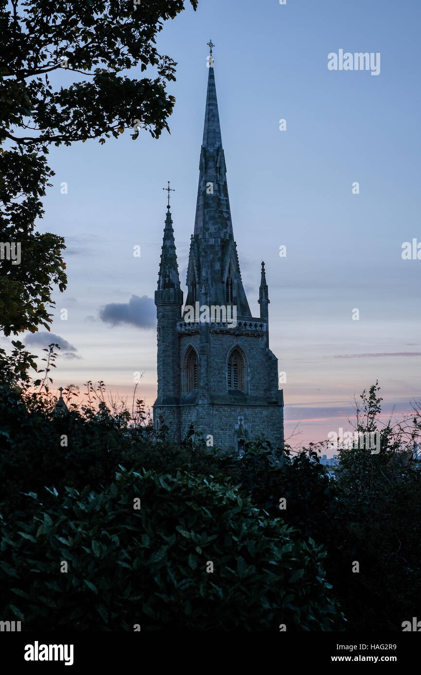 Clocher d'église d'ossature avec coucher du soleil, Greenwich, Londres Banque D'Images