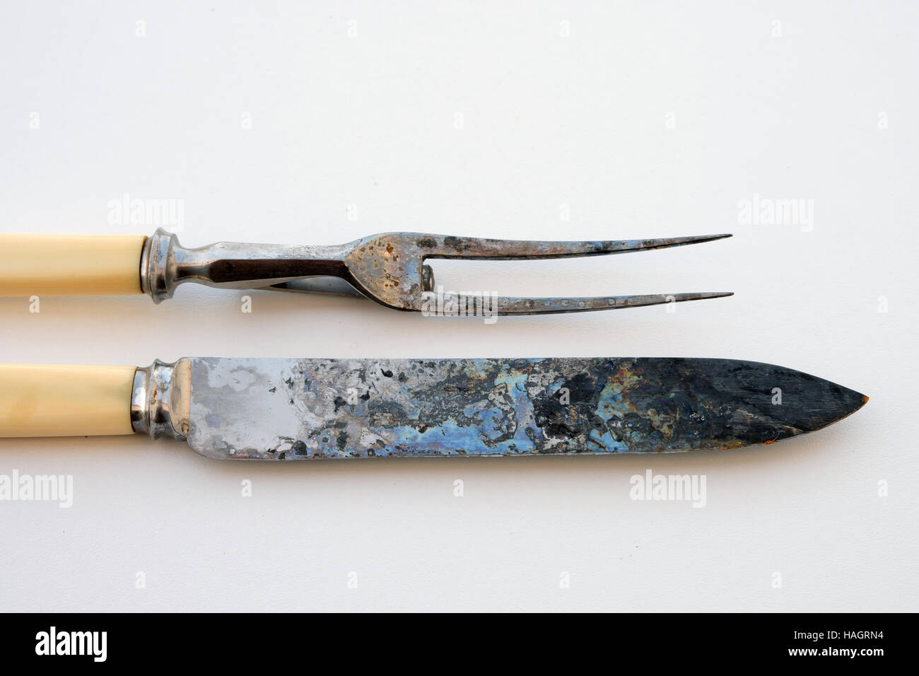 La sculpture antique fourchette et couteau set - macro coutellerie vintage Banque D'Images
