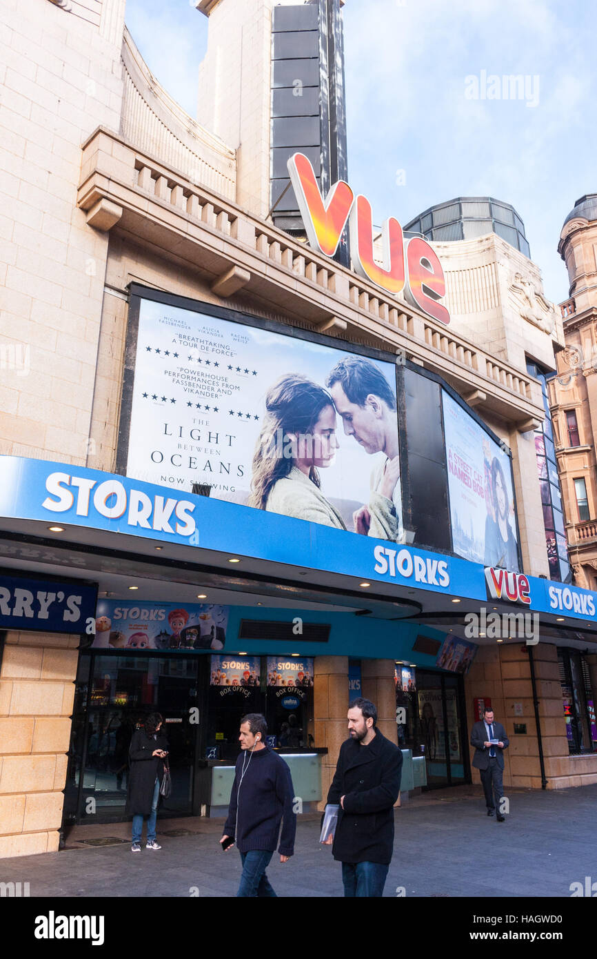 Vue extérieure de l'entrée du cinéma Vue à Leicester Square, London, UK Banque D'Images
