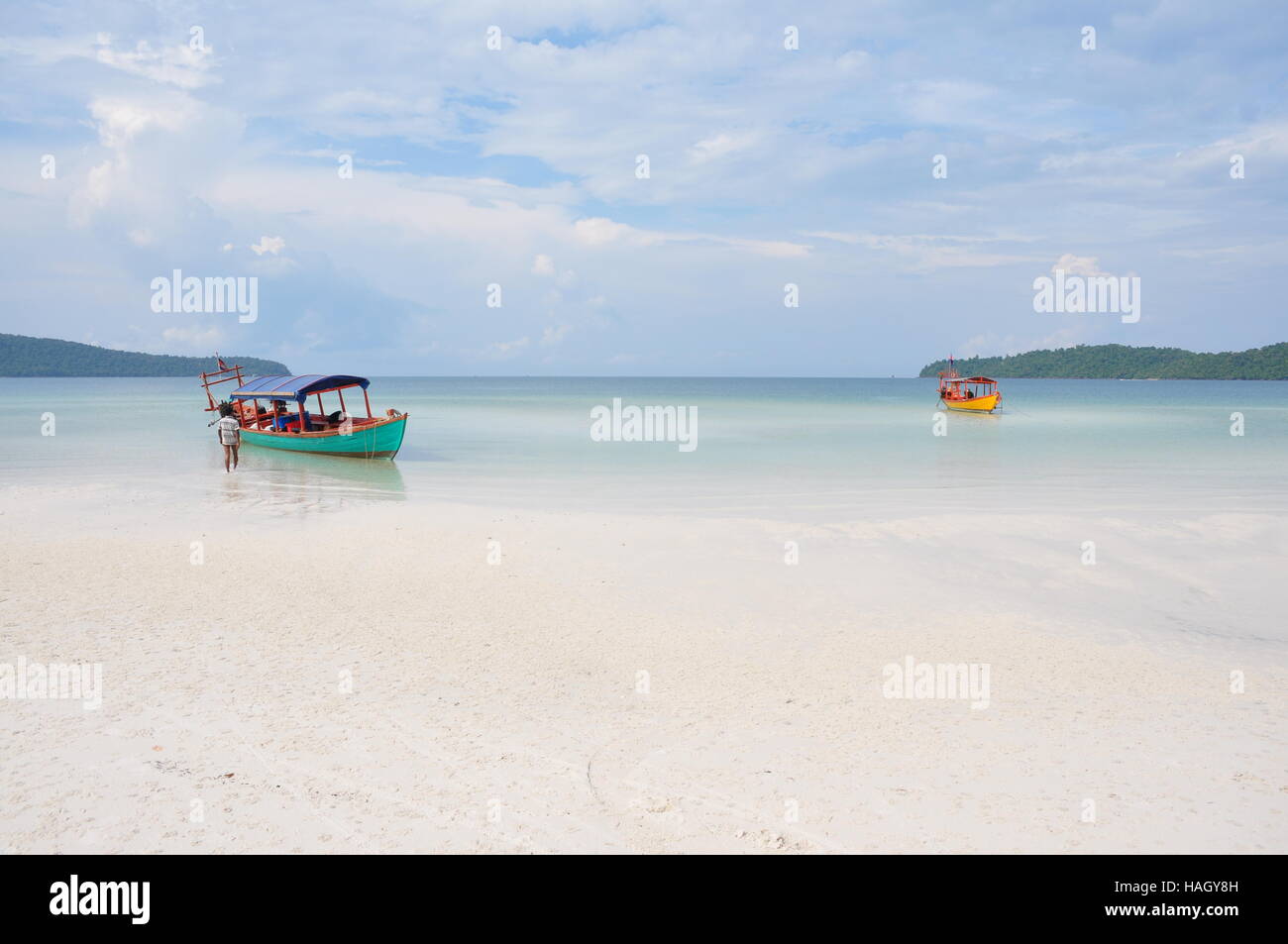 Bateaux dans la baie de Sarrasine, Koh Rong Samloem, PARADISE ISLAND au Cambodge Banque D'Images