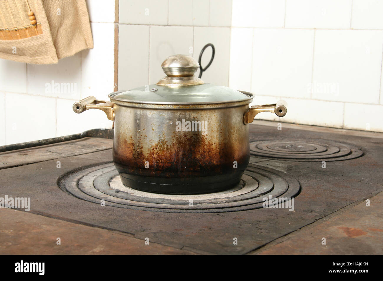 Le pot de la cuisine ancienne cuisine cuisinière Banque D'Images