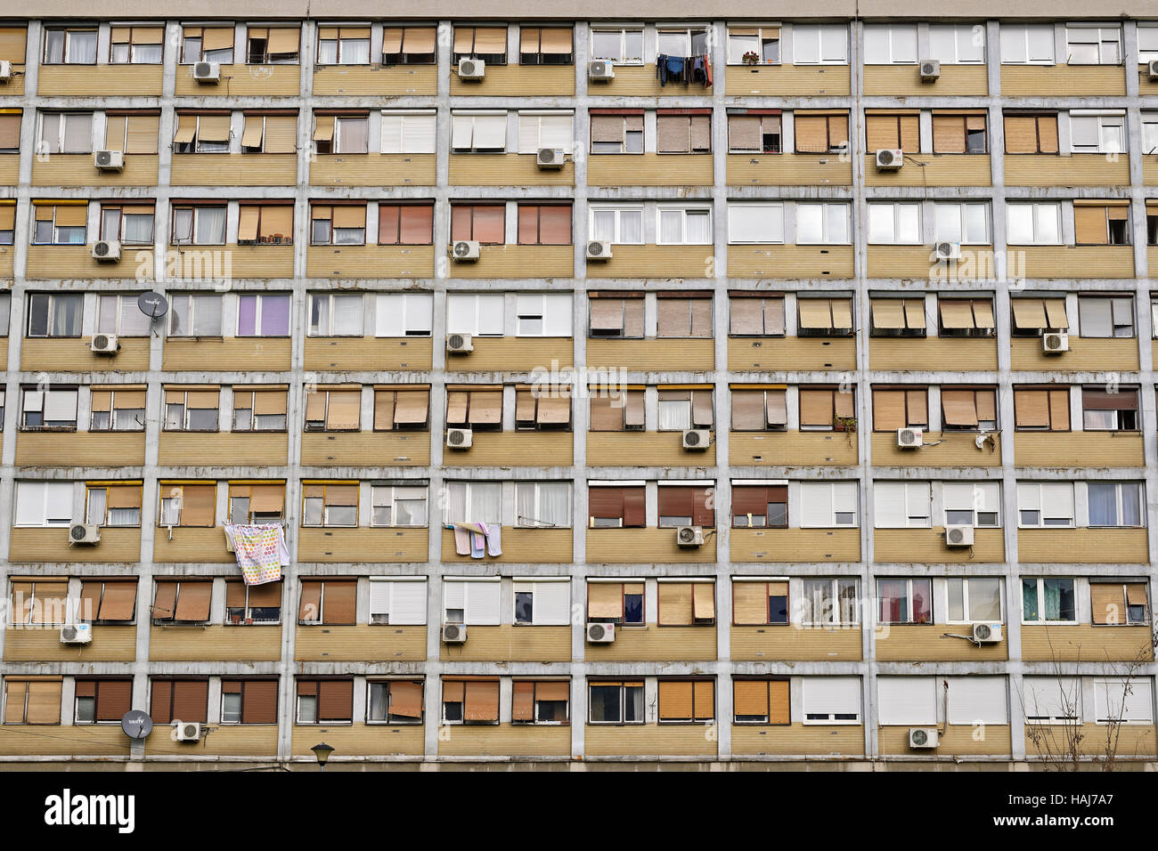 Bloc d'appartements de style communiste, Belgrade, Serbie. Banque D'Images