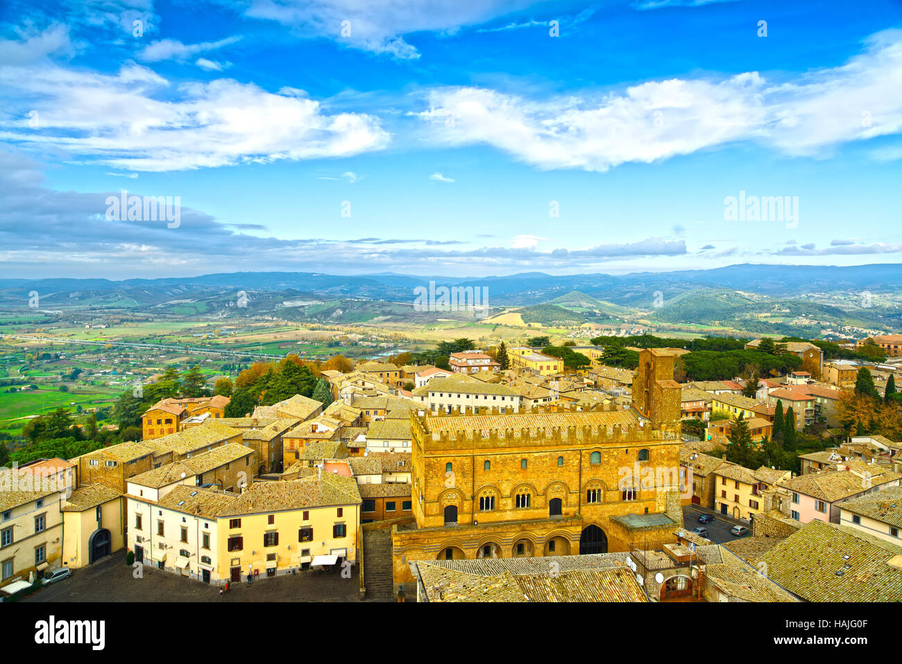 Ville médiévale d'Orvieto vue panoramique vue aérienne. L'Ombrie, Italie, Europe. Banque D'Images