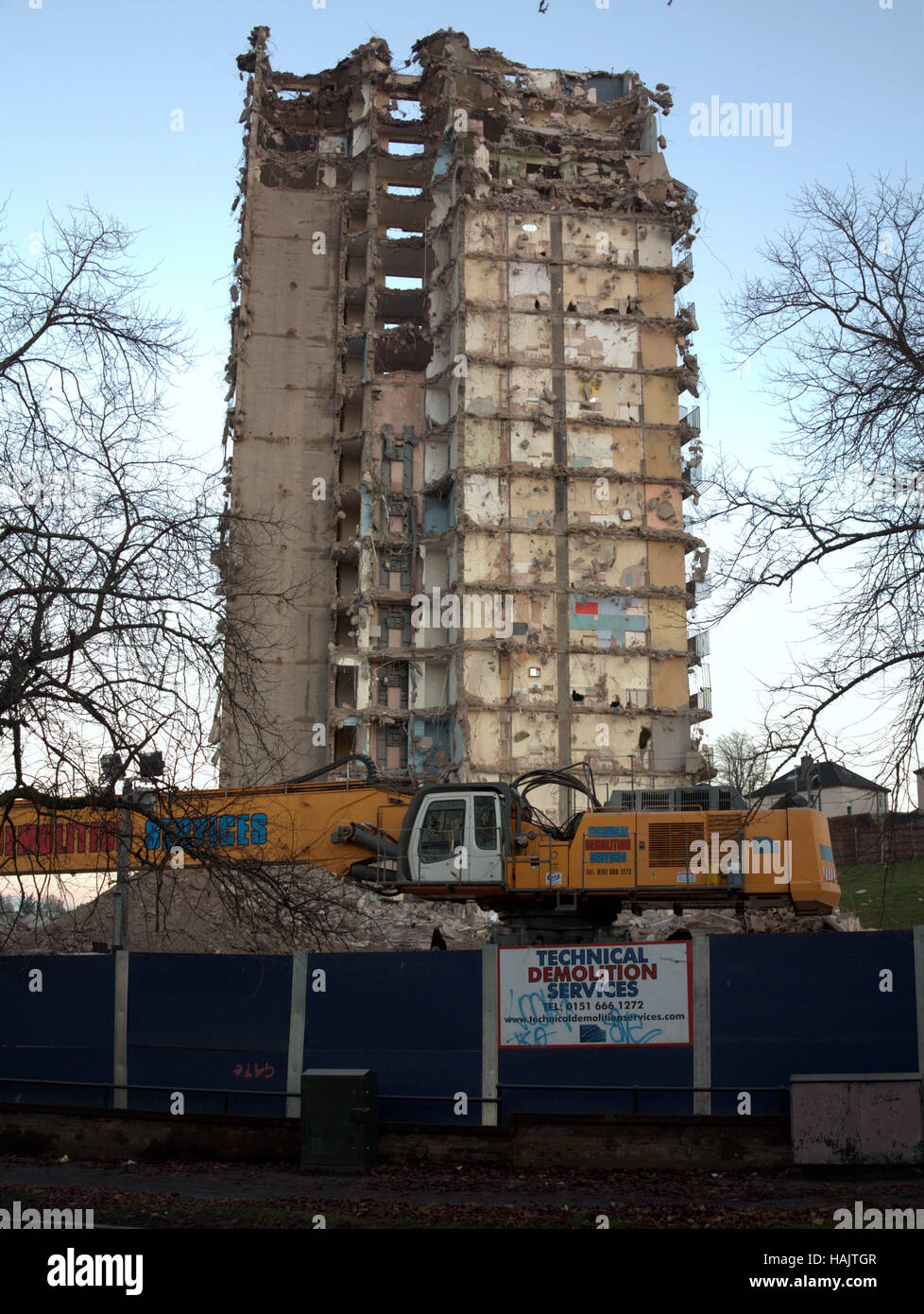 Démolition de la tour de Glasgow haut de blocs appartements ou de gratte-ciel Banque D'Images