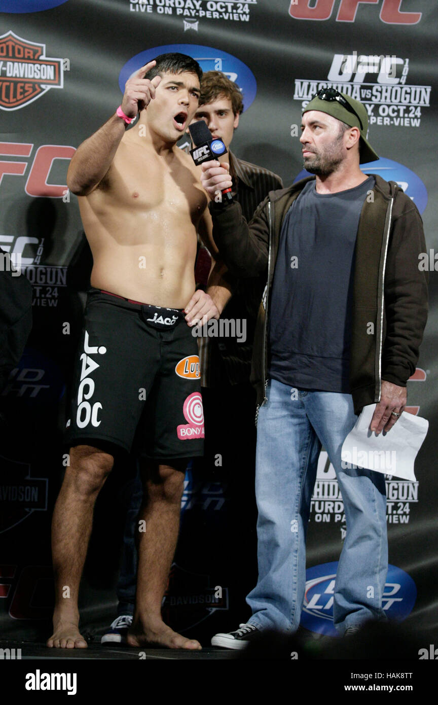 Lyoto Machida à l'UFC 104 Weigh-Ins à Los Angeles, Californie le 23 octobre 2009. Photo par Francis Specker Banque D'Images