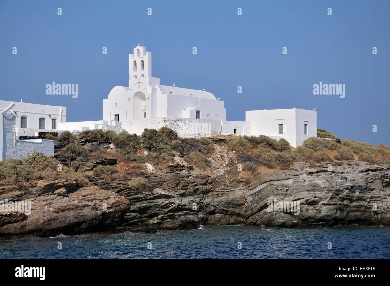 Dans l'île de Sifnos monastère Chrisopigi, Grèce Banque D'Images
