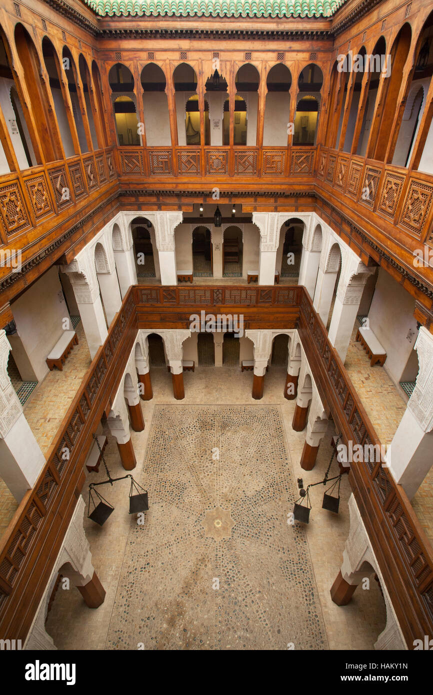 Le Musée Nejjarine des arts et métiers en bois. Fes, Maroc. Banque D'Images