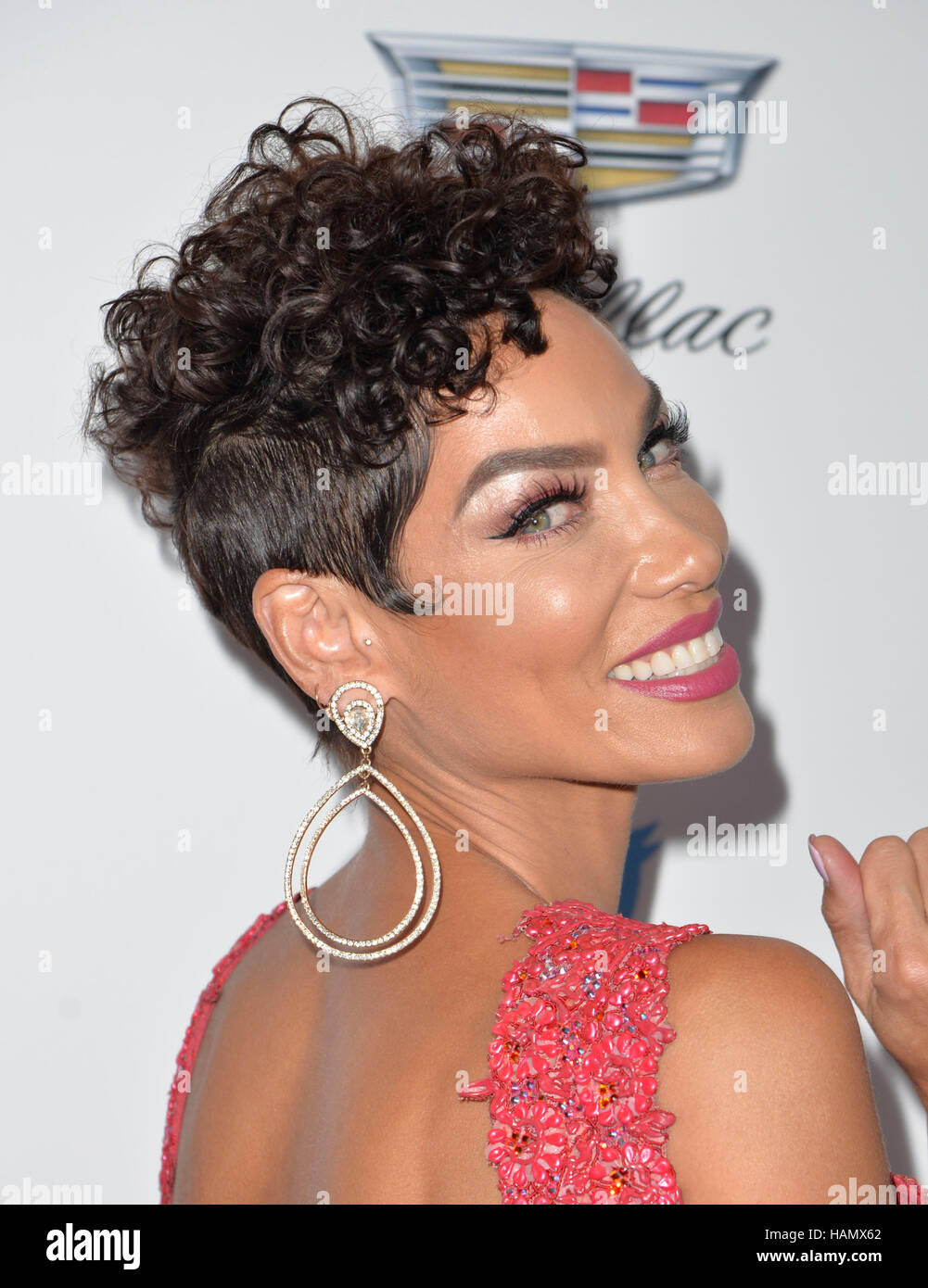 LOS ANGELES, CA - 1 décembre:Nicole Murphy assiste à la puissance 100 ébène 2016 Gala à l'hôtel Beverly Hilton à Beverly Hills, Californie le 1 décembre 2016. Credit : Koi Sojer/Snap'N U Photos/MediaPunch Banque D'Images