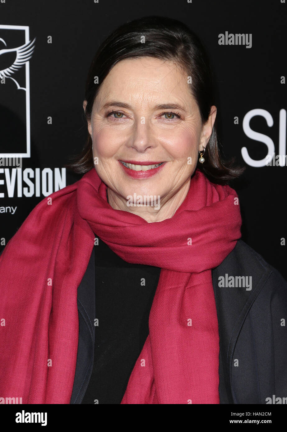 Hollywood, CA, USA. 1er décembre 2016. 01 Décembre 2016 - Hollywood, Californie - Isabella Rossellini. Première mondiale de Hulu's ''Shut Eye'' tenue à ArcLight Hollywood. Crédit photo : F. Sadou/AdMedia © F. Sadou/AdMedia/ZUMA/Alamy Fil Live News Banque D'Images