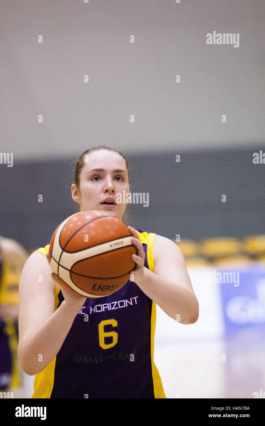 Gdynia, Pologne. 19Th Mar, 2016. Galina Shylovich # 6 de la BC Horizont Minsk en action lors d'une ligue de basket-ball des femmes d'Europe orientale (EEWBL) Groupe B match entre Istanbul Universitesi (Turquie) et BC Horizont Minsk (Bélarus) équipes. Credit : Michal Fludra/Alamy Live News Banque D'Images